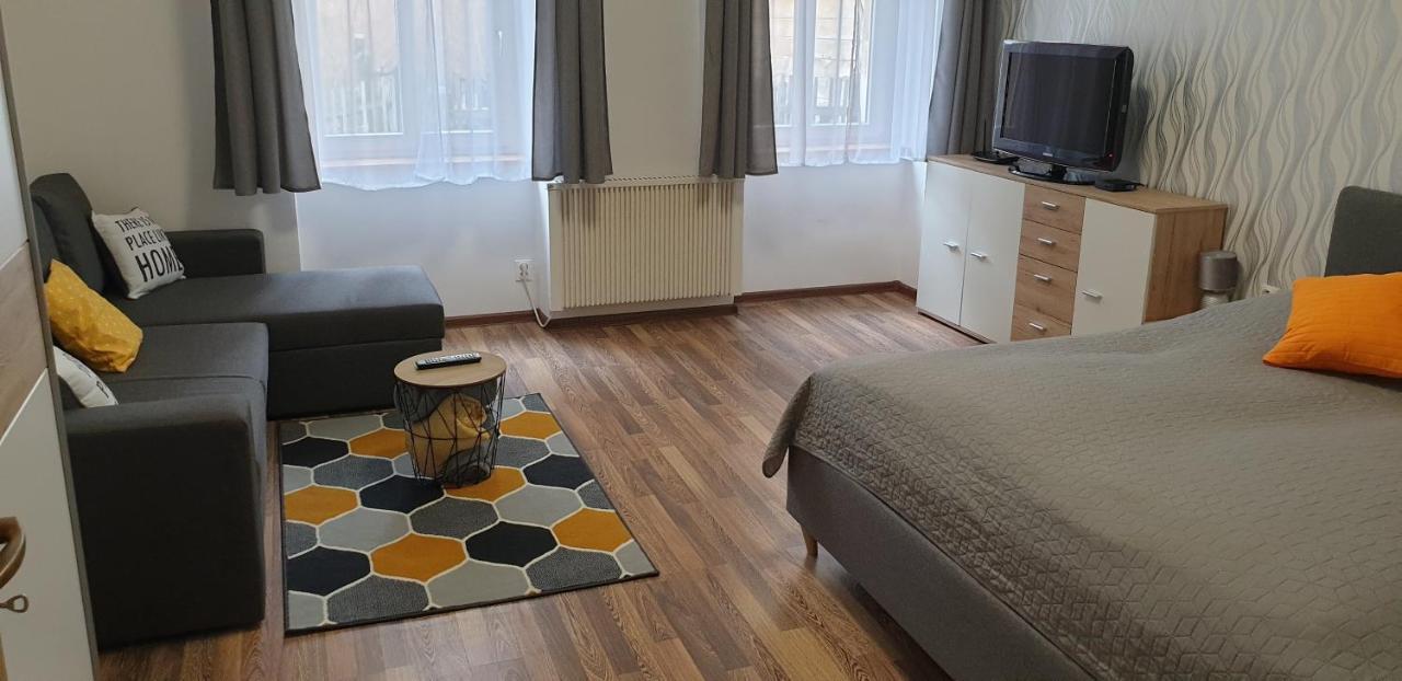 Monika'S Apartment Karlsbad Buitenkant foto